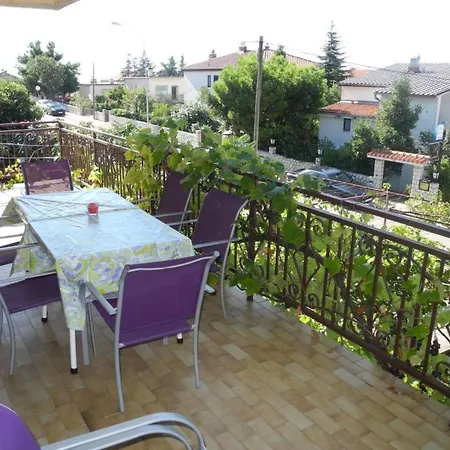 Fuer 6 Personen Mit Terrasse By Interhome *