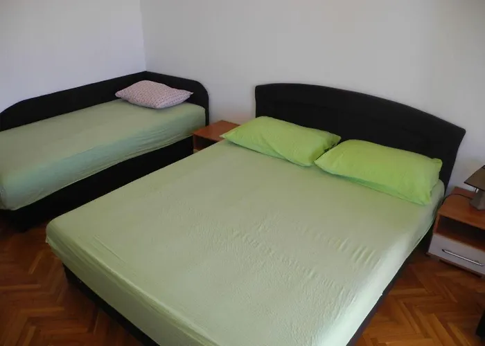 Fuer 6 Personen Mit Terrasse By Interhome Apartment