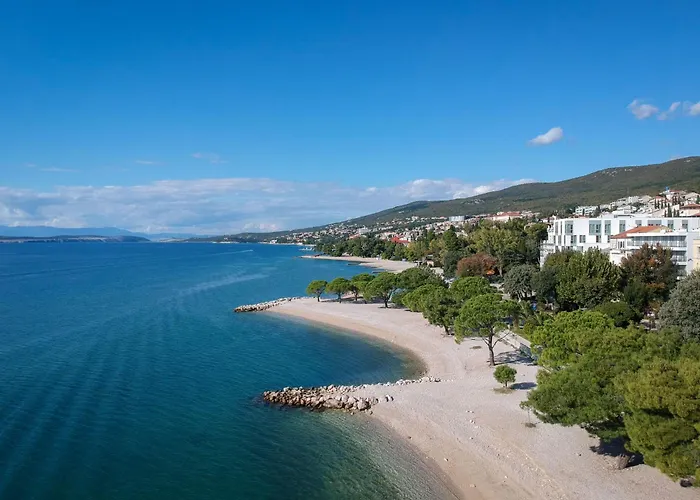 Fuer 6 Personen Mit Terrasse By Interhome * Crikvenica