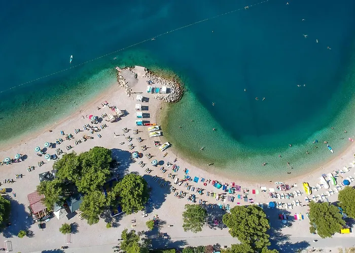 Apartment Fuer 6 Personen Mit Terrasse By Interhome Crikvenica