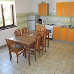 Appartamento Fuer 6 Personen Mit Terrasse By Interhome