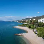 Fuer 6 Personen Mit Terrasse By Interhome * Crikvenica