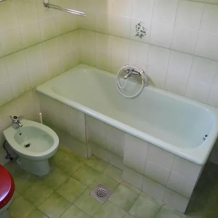 Fuer 6 Personen Mit Terrasse By Interhome Apartamento