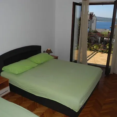 Fuer 6 Personen Mit Terrasse By Interhome Lejlighed Crikvenica