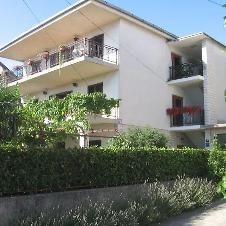 Fuer 6 Personen Mit Terrasse By Interhome *
