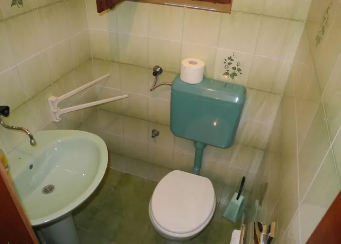 Fuer 6 Personen Mit Terrasse By Interhome