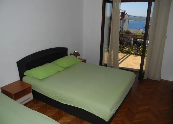 Fuer 6 Personen Mit Terrasse By Interhome Apartamento Crikvenica