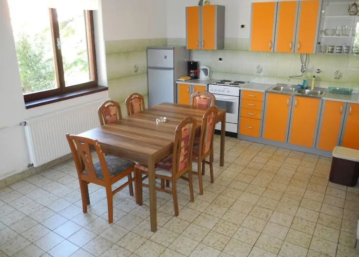Lejlighed Fuer 6 Personen Mit Terrasse By Interhome
