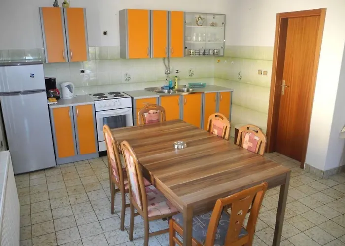 Fuer 6 Personen Mit Terrasse By Interhome * Crikvenica